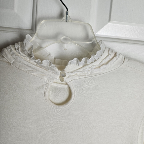 Lovestitch Women Ivory Ruffles Blouse Size Large - Picture 4 of 9